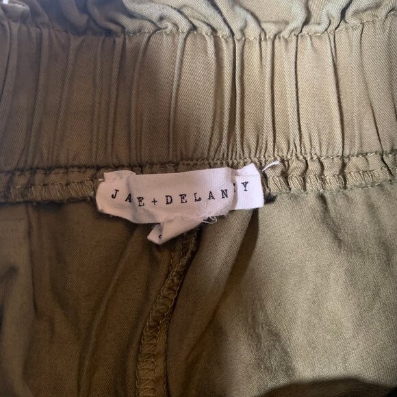 JANE AND DELANCEY WOMENS SMALL PAPER BAG SHORTS OLIVE ARMY GREEN CARGO - Picture 3 of 15